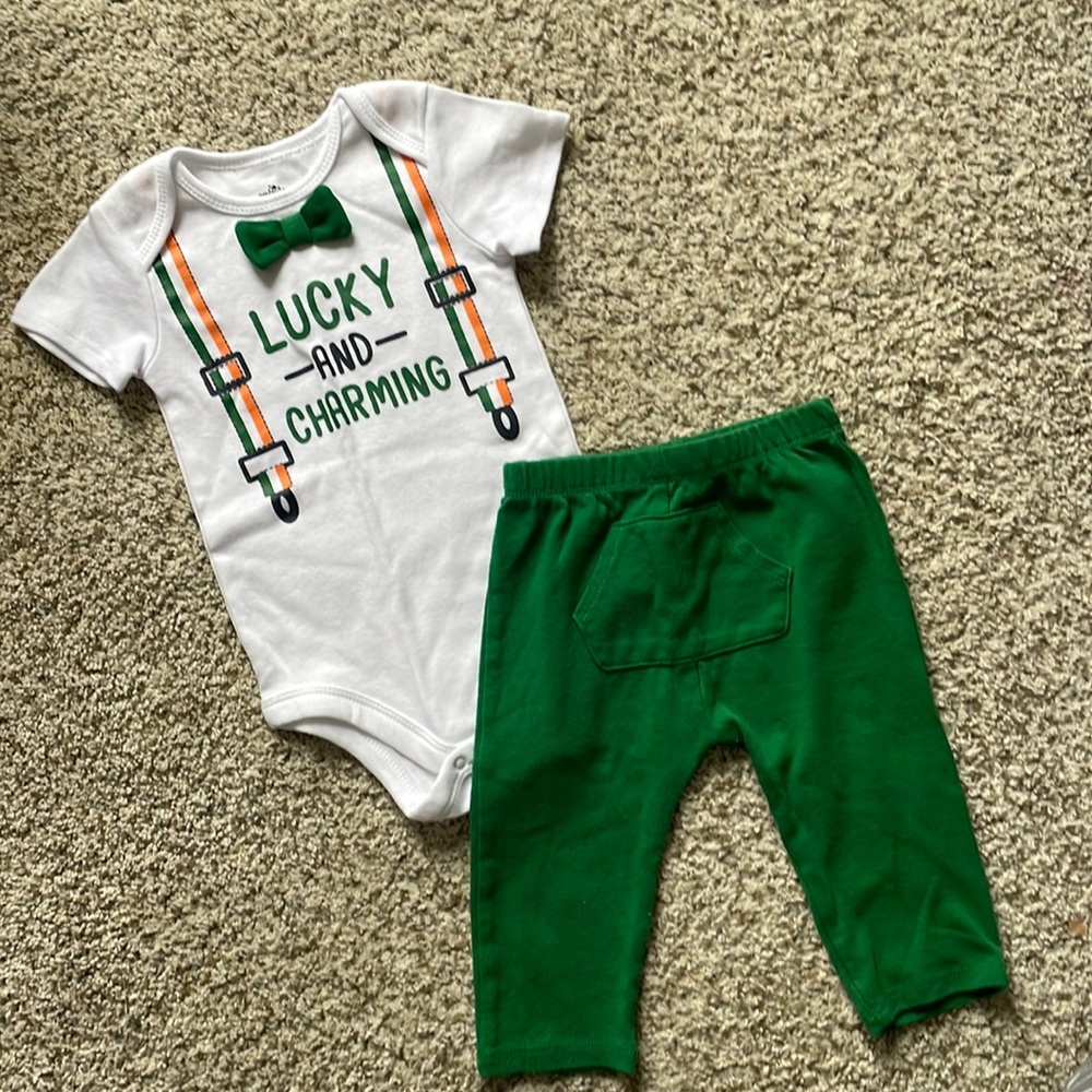 NWOT - 12 month St. Patrick’s outfit ☘️